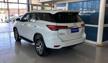 Toyota Hilux SW4 TDI SRX AT 7 Asientos (L16) lleno